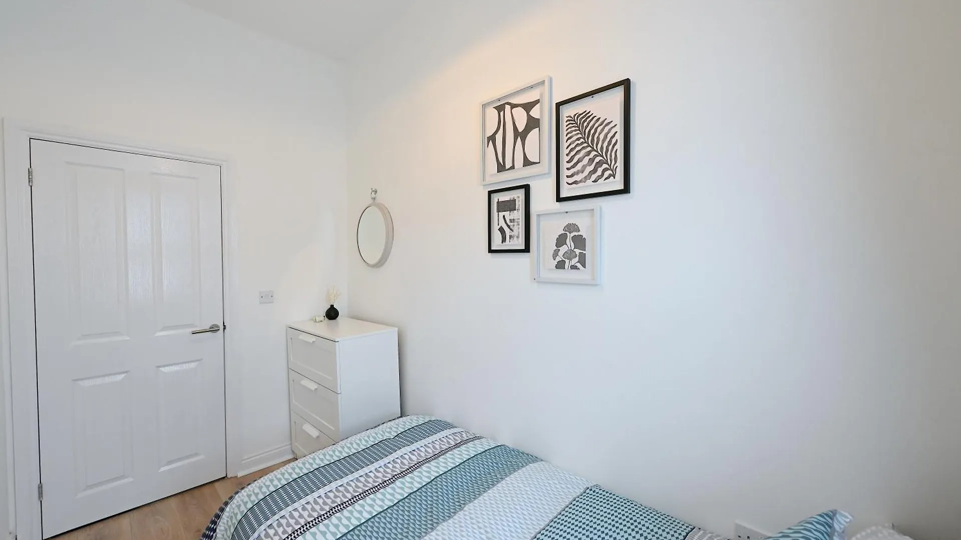 Bright & Large 3 Bed Flat In London Apartment United Kingdom